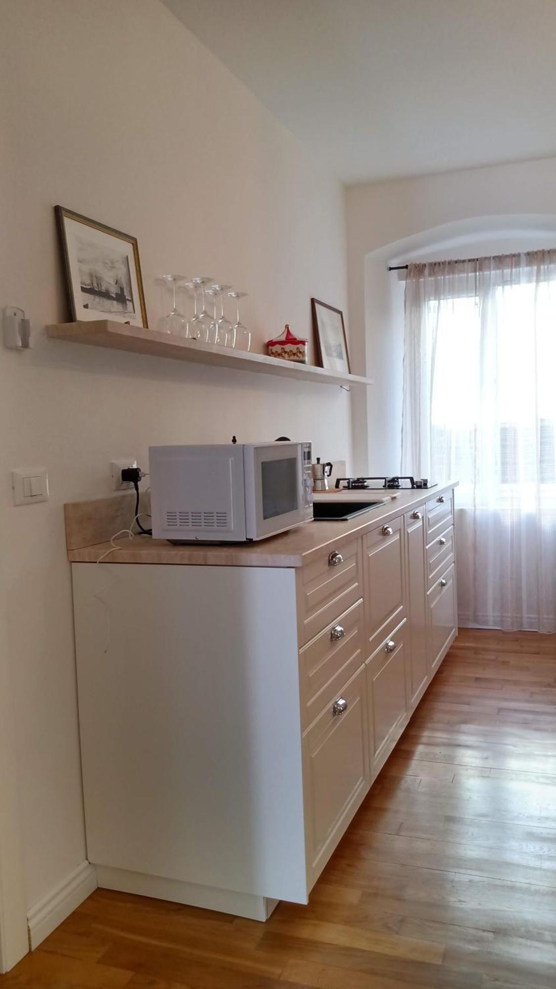 Casa Renova, Intero Appartamento, 2 Camere, Max 4 Ospiti, Trieste Zona Storica 外观 照片